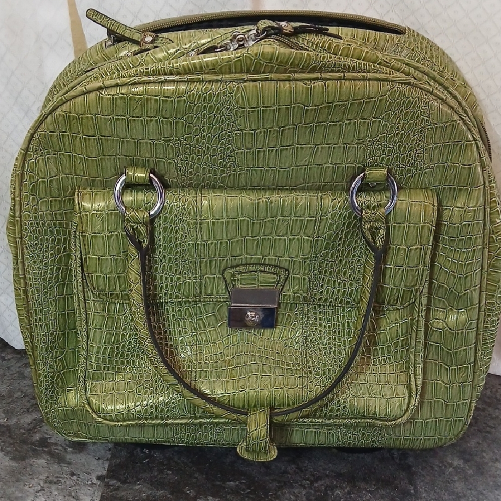 Franklin Covey Green Rolling Laptop Bag with Wheels Alligator Print - Picture 2 of 13